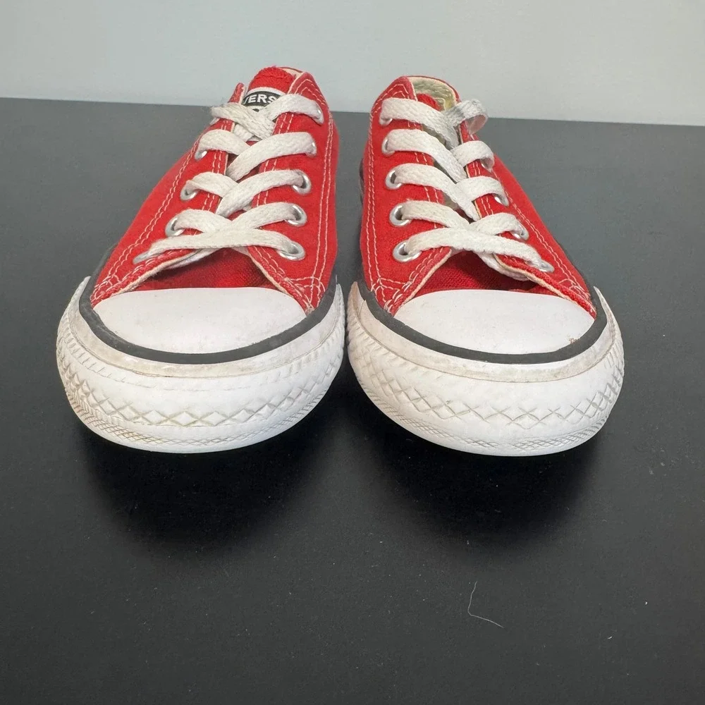 Converse Chuck Taylor‎ All Star Low Top Red Canvas Shoes Youth 12